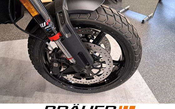 Neufahrzeug Husqvarna Svartpilen 801 - Bild 9