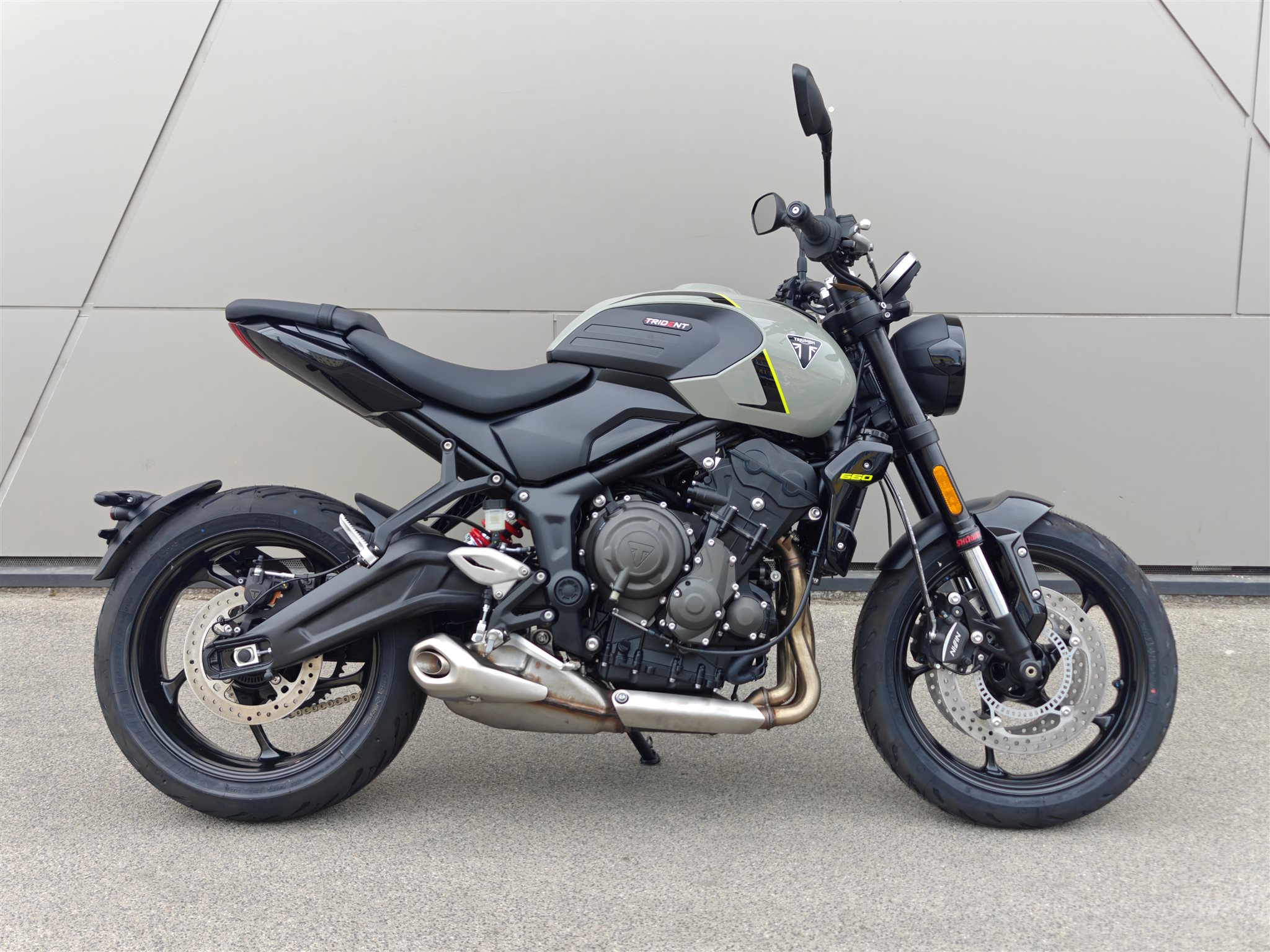 Triumph Trident 660