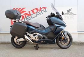 Honda Forza 750
