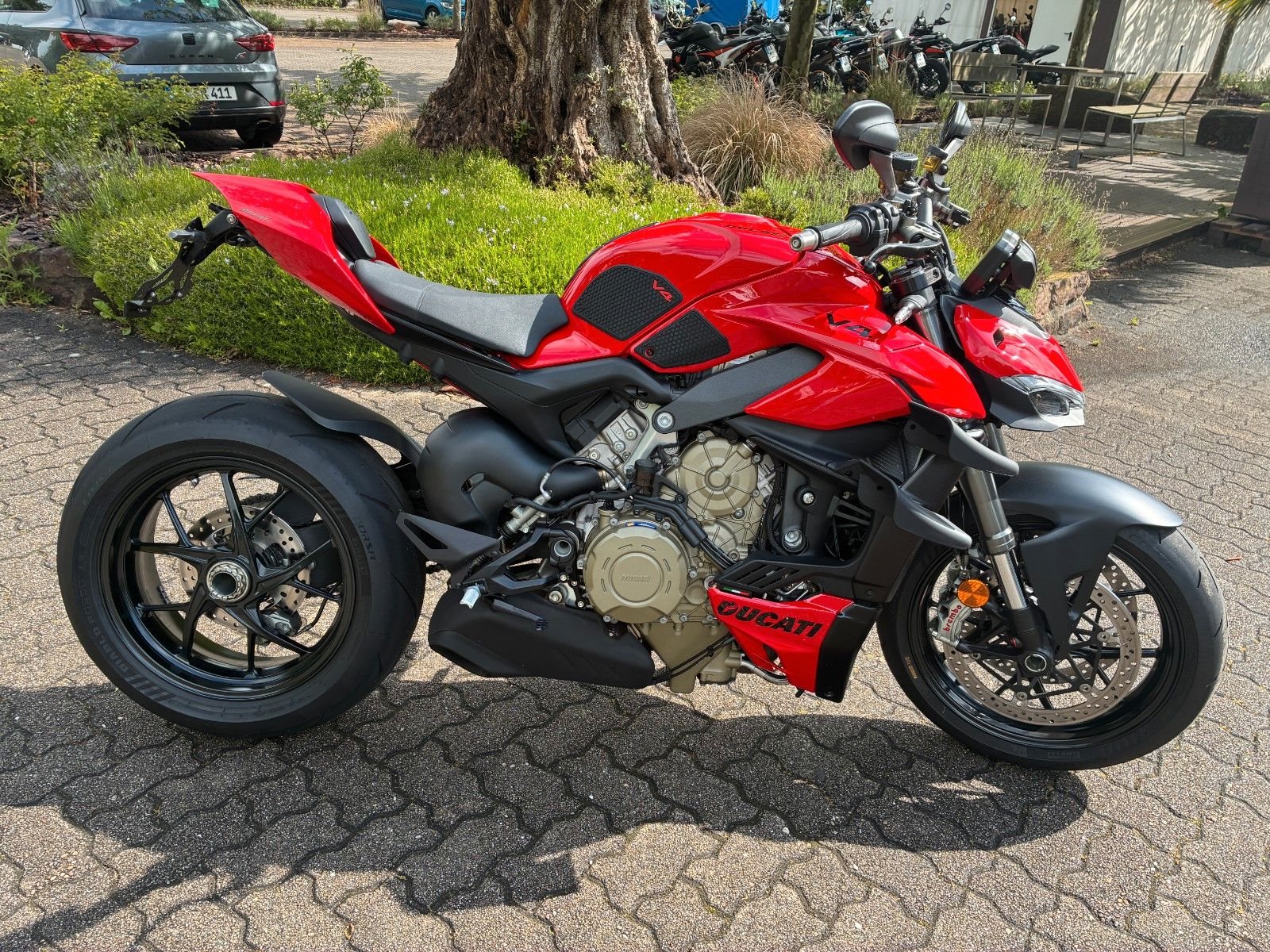 Ducati Streetfighter V4