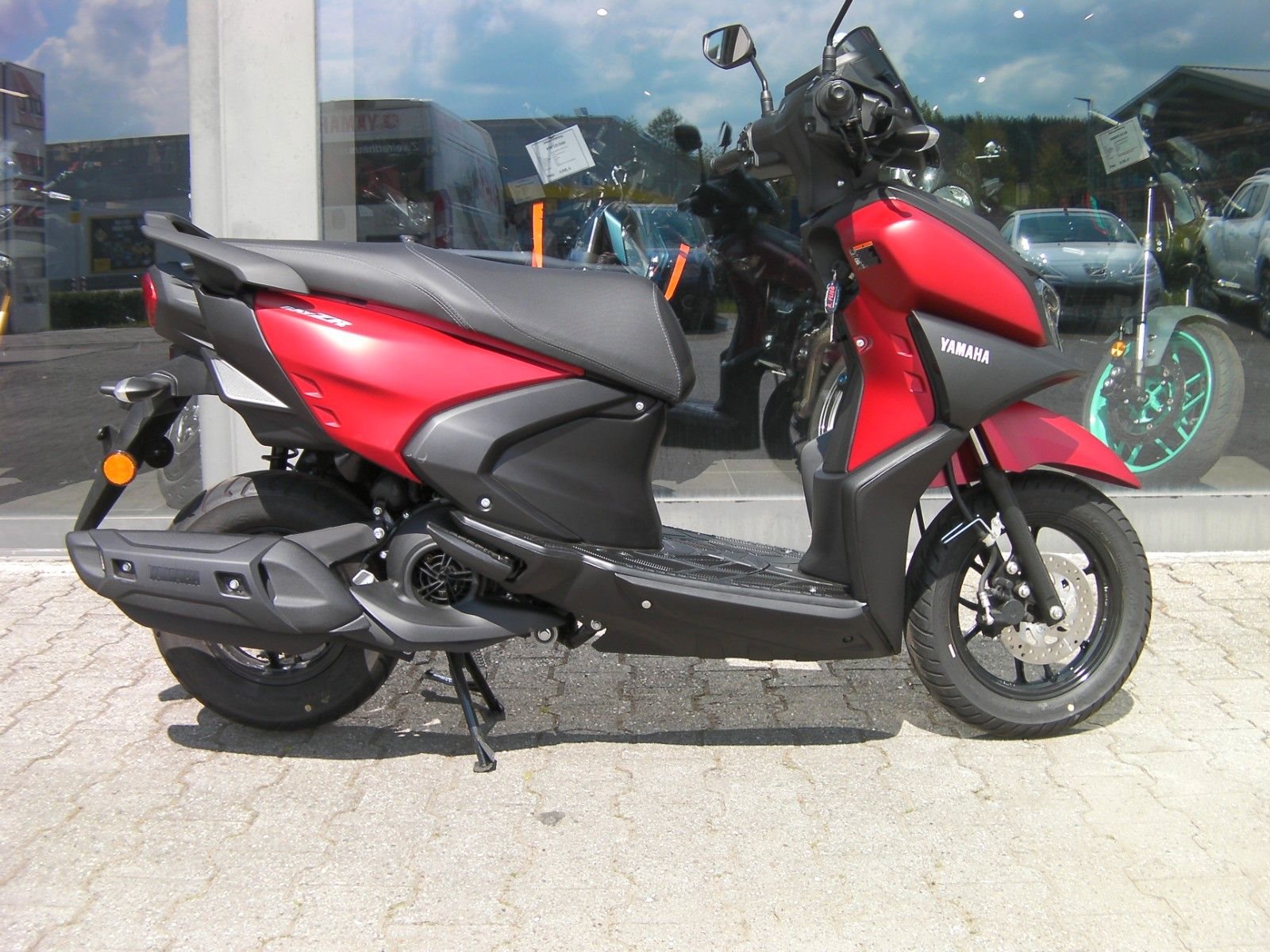 Yamaha RayZR