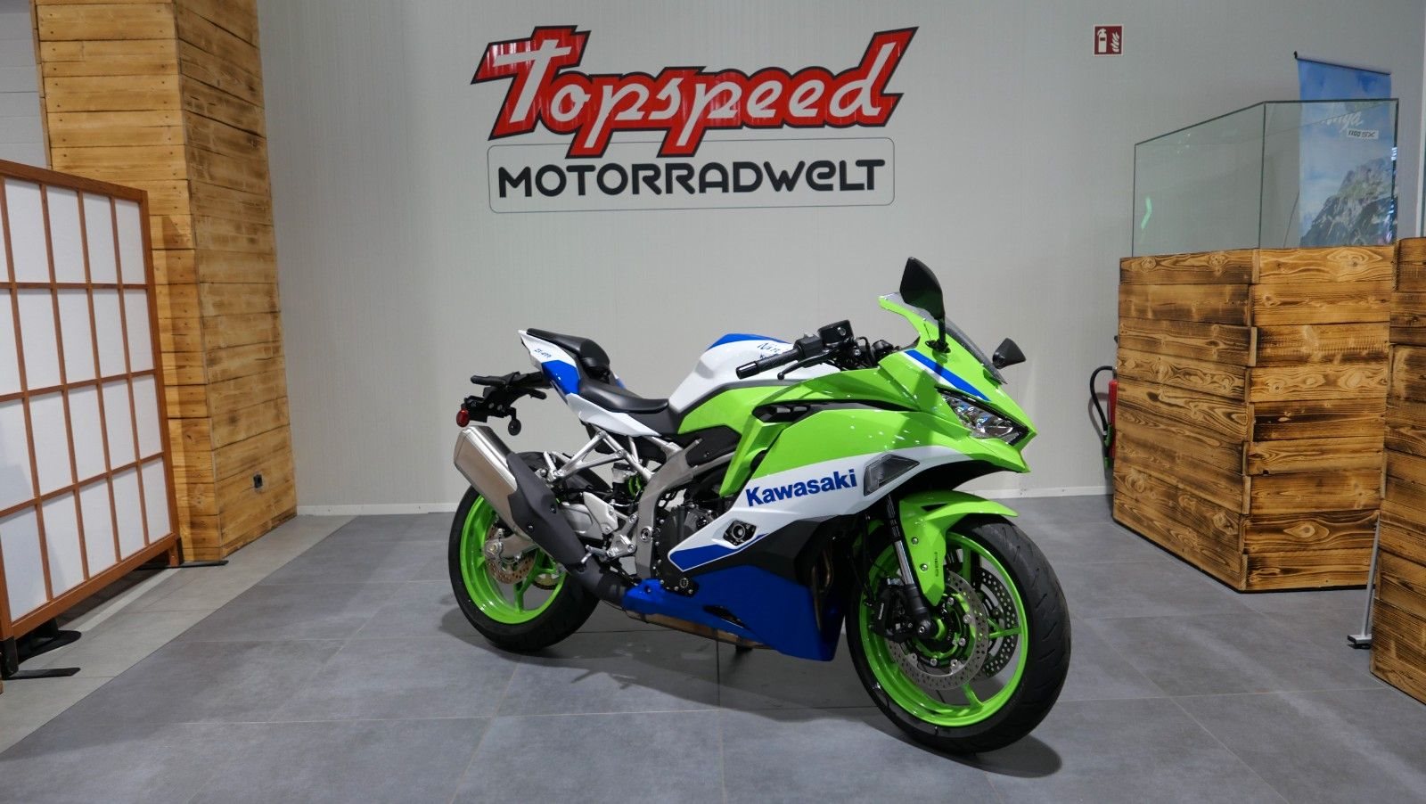 Kawasaki Ninja ZX-4RR 40th Anniversary Edition 