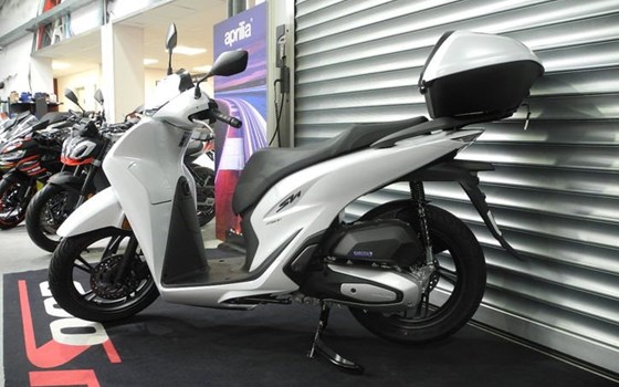 Gebrauchtmotorrad Honda SH150i - Bild 4