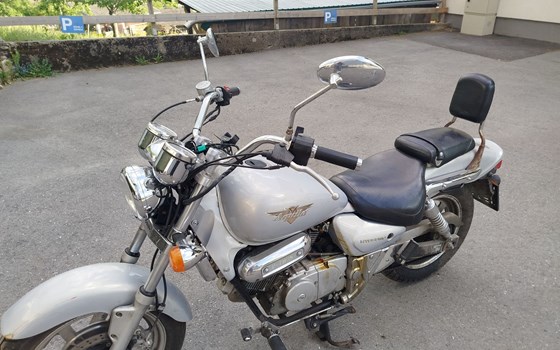 Gebrauchtmotorrad Hyosung Aquila 125 - Bild 6