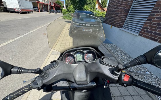 Gebrauchtmotorrad Kymco Downtown 300i - Bild 8