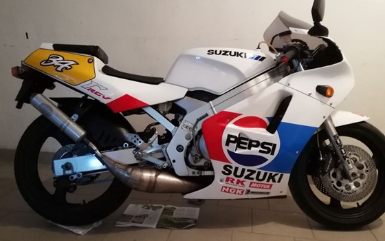 Gebrauchtmotorrad Suzuki RGV 250 - Bild 4
