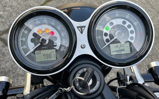 Motorrad Occasion Triumph Speed Twin 1200 - Bild 9