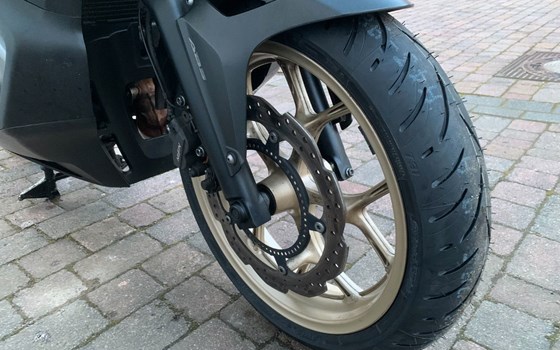 Gebrauchtmotorrad Honda Integra - Bild 3
