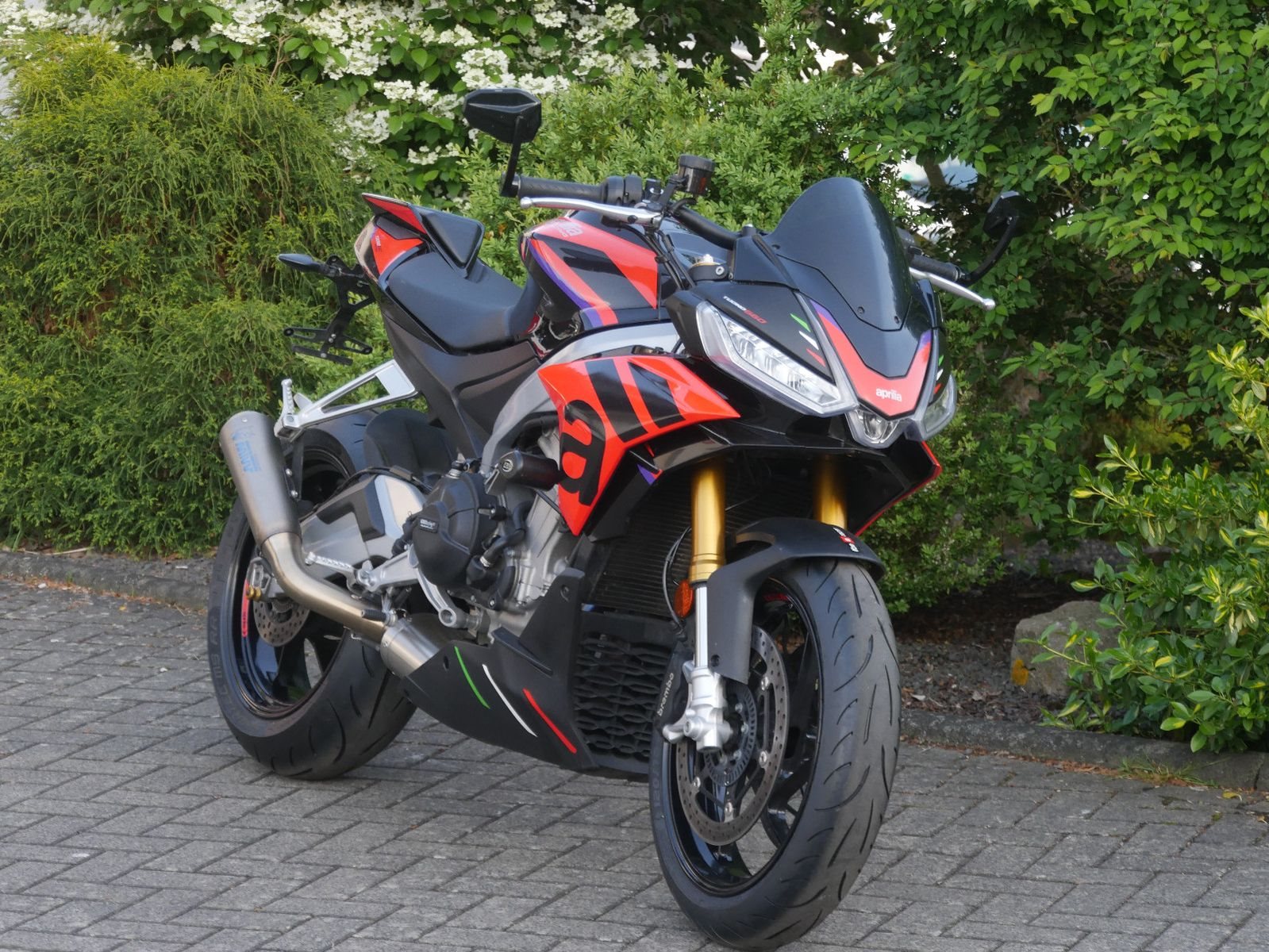 Aprilia Tuono 660 Factory