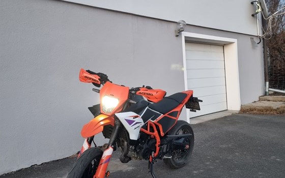 Gebrauchtmotorrad KTM 390 SMC R - Bild 1