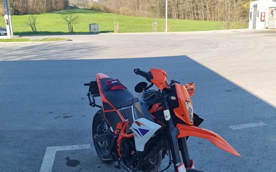 Gebrauchtmotorrad KTM 390 SMC R - Bild 2