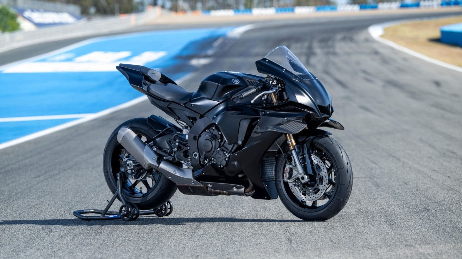 Yamaha R1 RACE