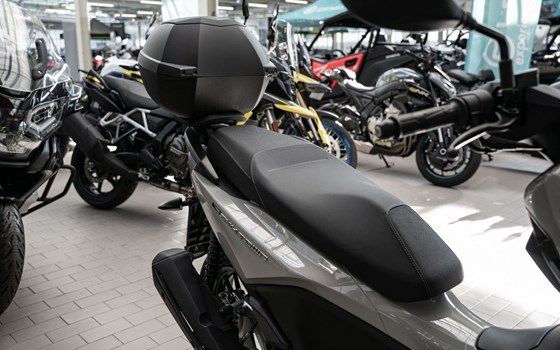 Neufahrzeug Kymco Sky Town 125i ABS - Bild 11