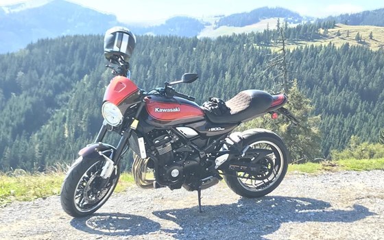 Gebrauchtmotorrad Kawasaki Z900 RS - Bild 1