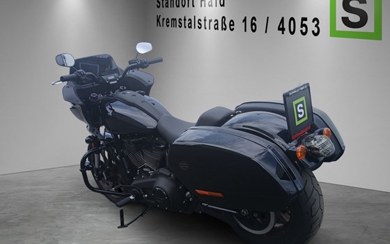 Gebrauchtmotorrad Harley-Davidson Softail Low Rider ST - Bild 3