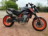 KTM 890 Duke R