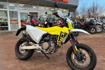 Husqvarna 701 Supermoto