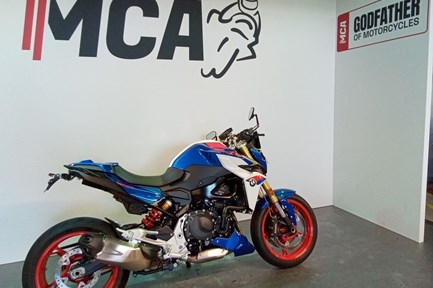BMW F 900 R
