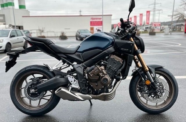 Honda CB650R E-Clutch
