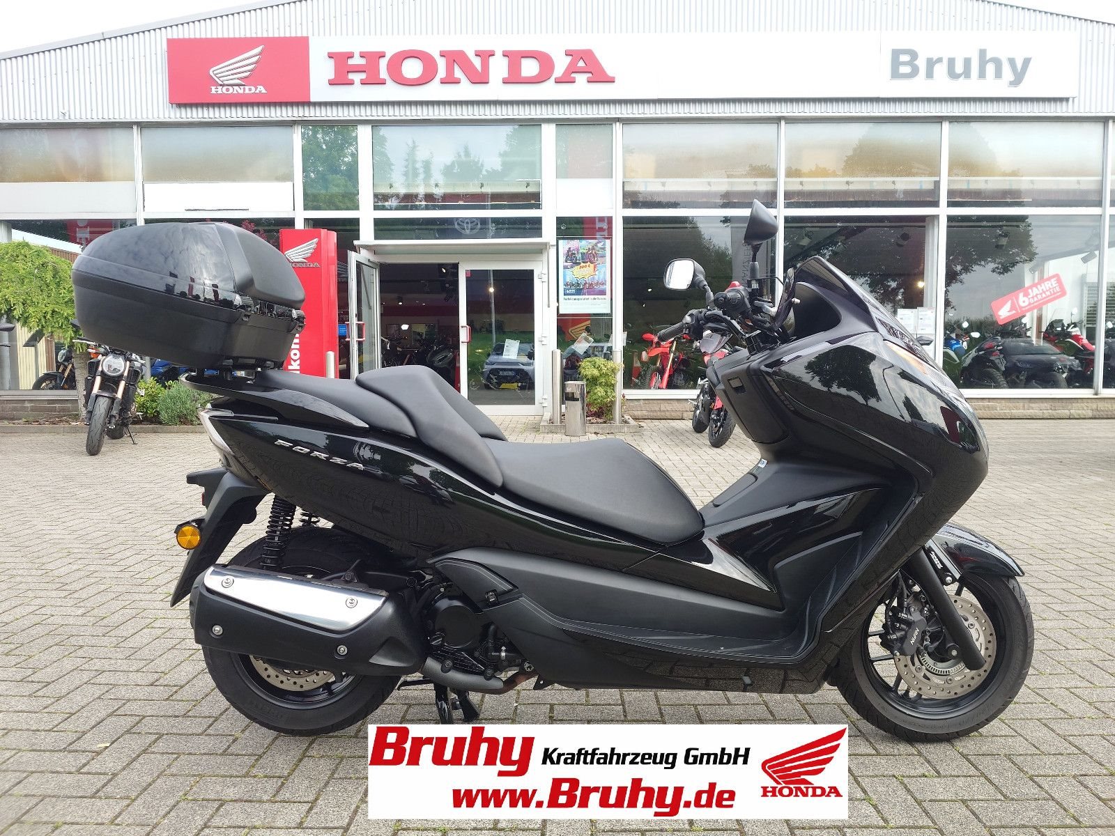 Honda Forza 300