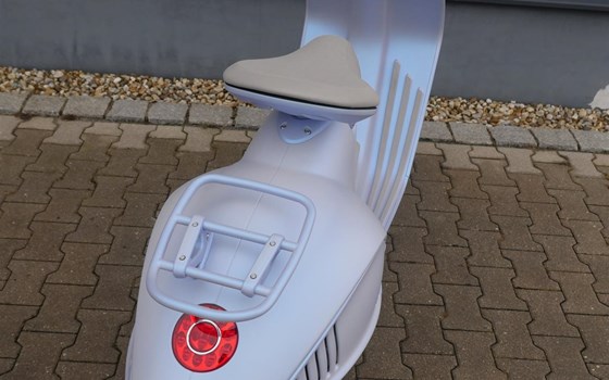 Neufahrzeug Vespa 946 Snake - Bild 8