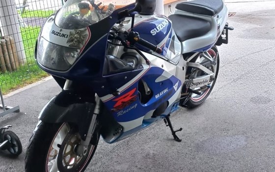 Gebrauchtmotorrad Suzuki GSX-R 750 - Bild 2