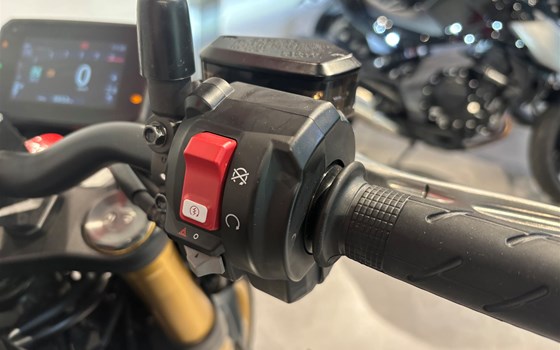 Gebrauchtmotorrad Honda CB1000 Hornet SP - Bild 7