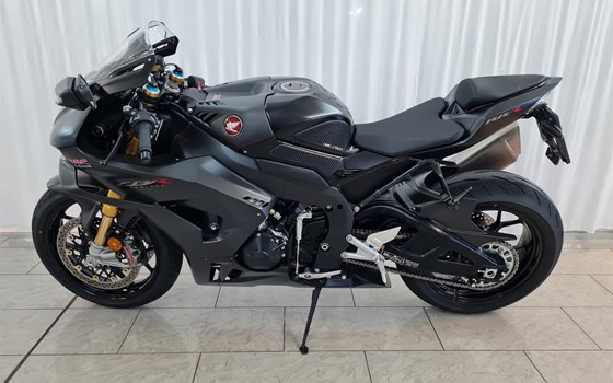 Gebrauchtmotorrad Honda CBR1000RR-R Fireblade SP Carbon Edition - Bild 3
