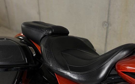 Gebrauchtmotorrad Harley-Davidson Street Glide FLHX - Bild 4