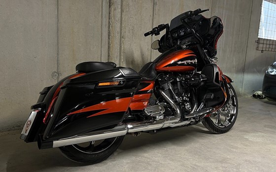 Gebrauchtmotorrad Harley-Davidson Street Glide FLHX - Bild 8