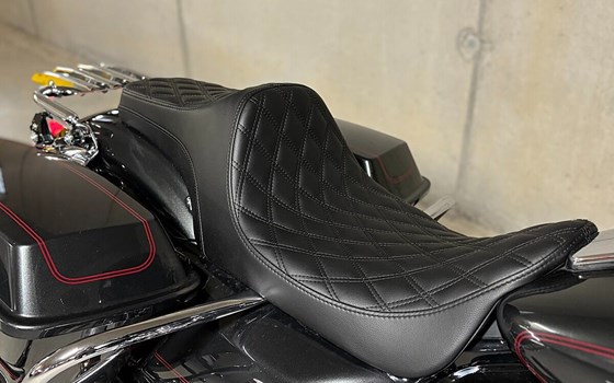 Gebrauchtmotorrad Harley-Davidson Electra Glide Classic FLHTC - Bild 7