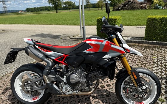 Neufahrzeug Ducati Hypermotard V2 SP - Bild 1