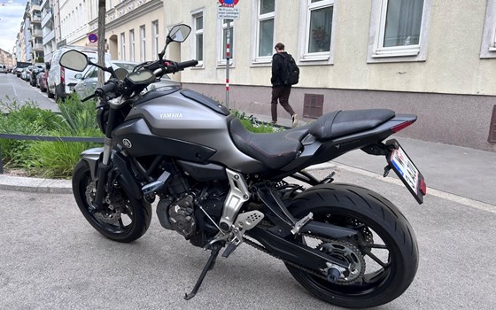 Gebrauchtmotorrad Yamaha MT-07 - Bild 1
