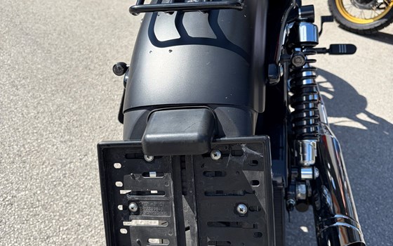 Gebrauchtmotorrad Harley-Davidson Sportster XL 883 N Iron - Bild 4