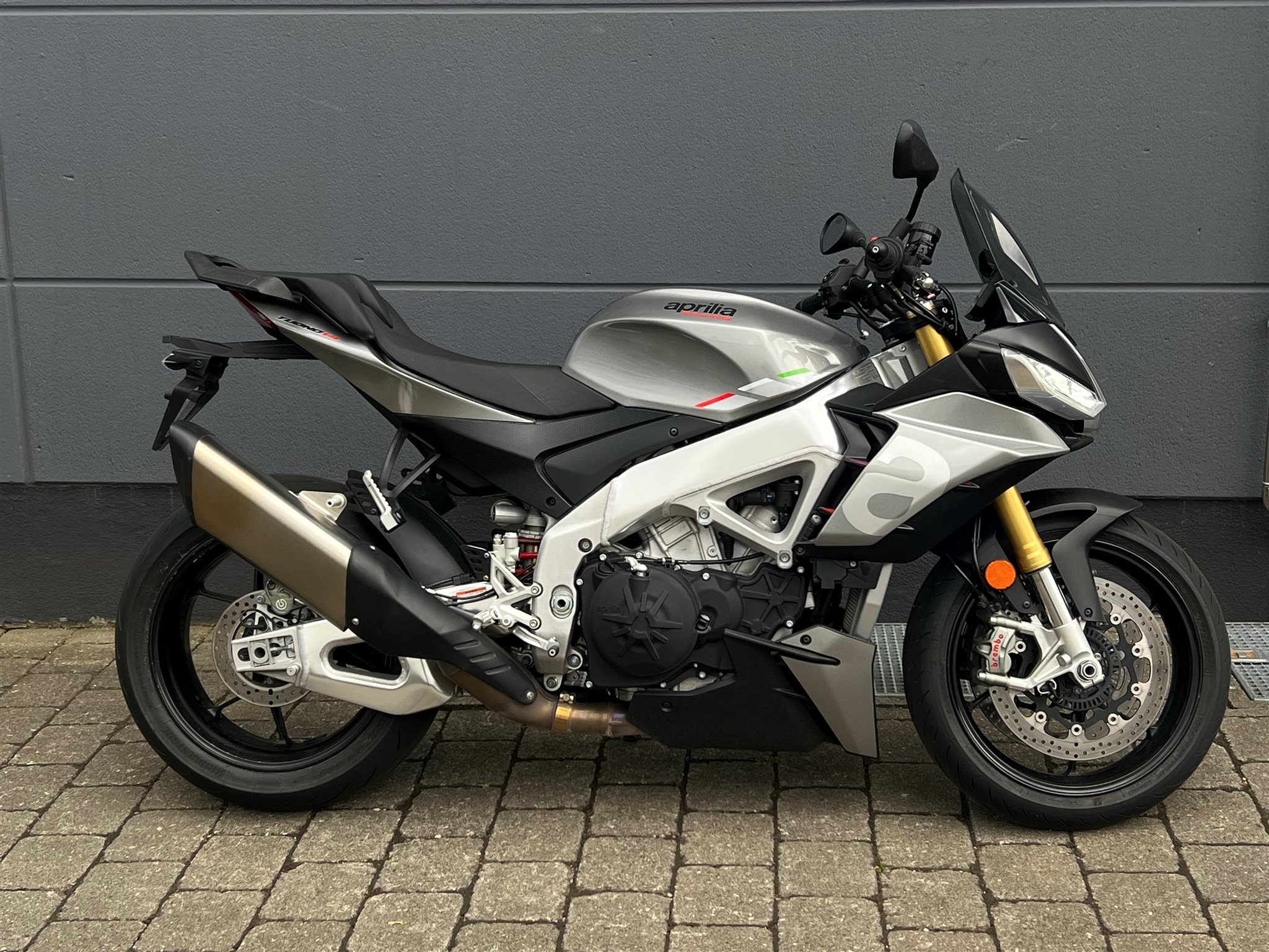 Aprilia Tuono V4 1100
