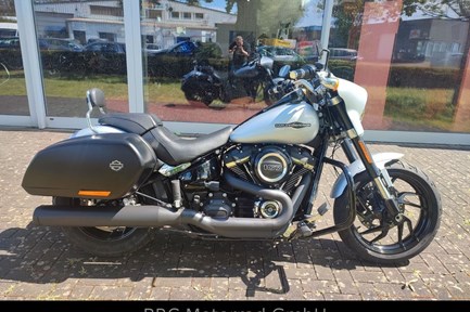 Harley-Davidson Softail Sport Glide FLSB