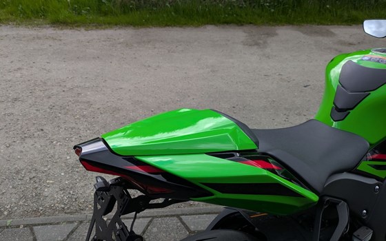 Gebrauchtmotorrad Kawasaki Ninja ZX-10R - Bild 7