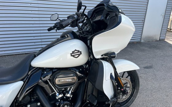Gebrauchtmotorrad Harley-Davidson Touring Road Glide Special FLTRXS - Bild 3