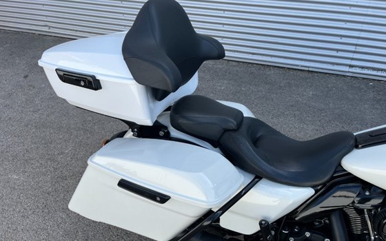 Gebrauchtmotorrad Harley-Davidson Touring Road Glide Special FLTRXS - Bild 6