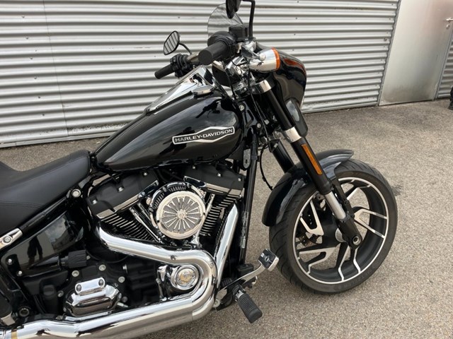 Harley-Davidson Softail Sport Glide FLSB (schwarz) - Bild 3
