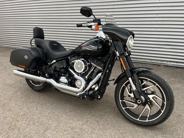 Harley-Davidson Softail Sport Glide FLSB (schwarz) - Bild 4