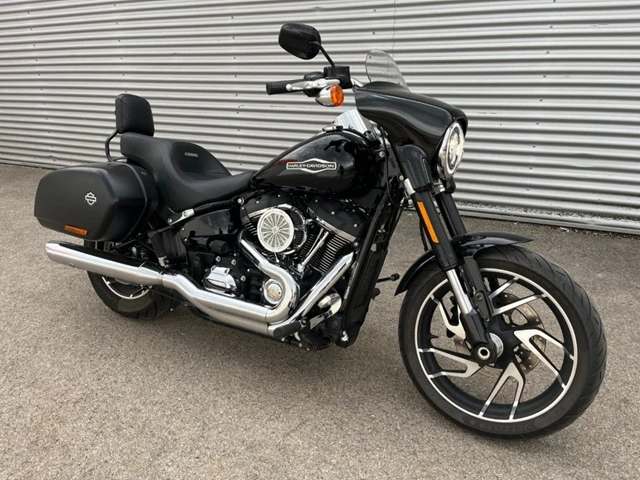Harley-Davidson Softail Sport Glide FLSB (schwarz) - Bild 4