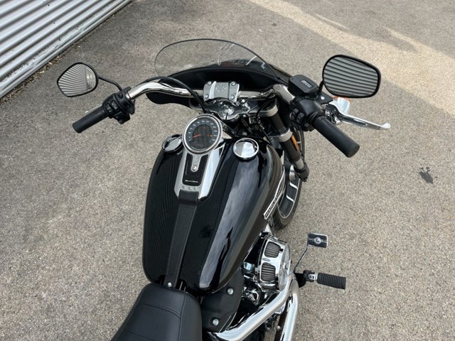 Harley-Davidson Softail Sport Glide FLSB (schwarz) - Bild 5