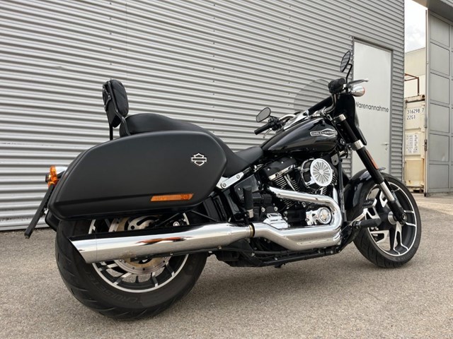 Harley-Davidson Softail Sport Glide FLSB (schwarz) - Bild 8
