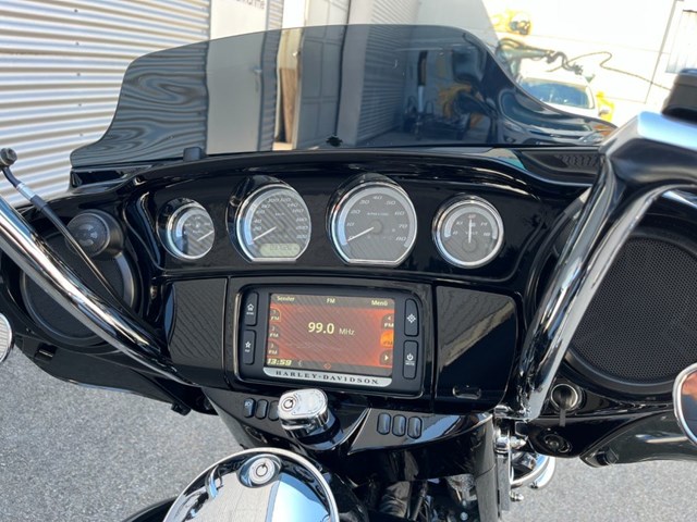 Harley-Davidson FLHTK Electra Glide Ultra Limited (schwarz) - Bild 15