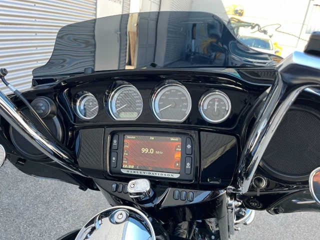 Harley-Davidson FLHTK Electra Glide Ultra Limited (schwarz) - Bild 15