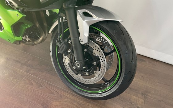 Gebrauchtmotorrad Kawasaki Ninja 7 Hybrid - Bild 3
