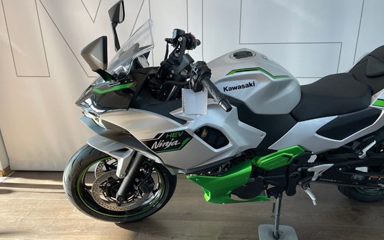 Gebrauchtmotorrad Kawasaki Ninja 7 Hybrid - Bild 9