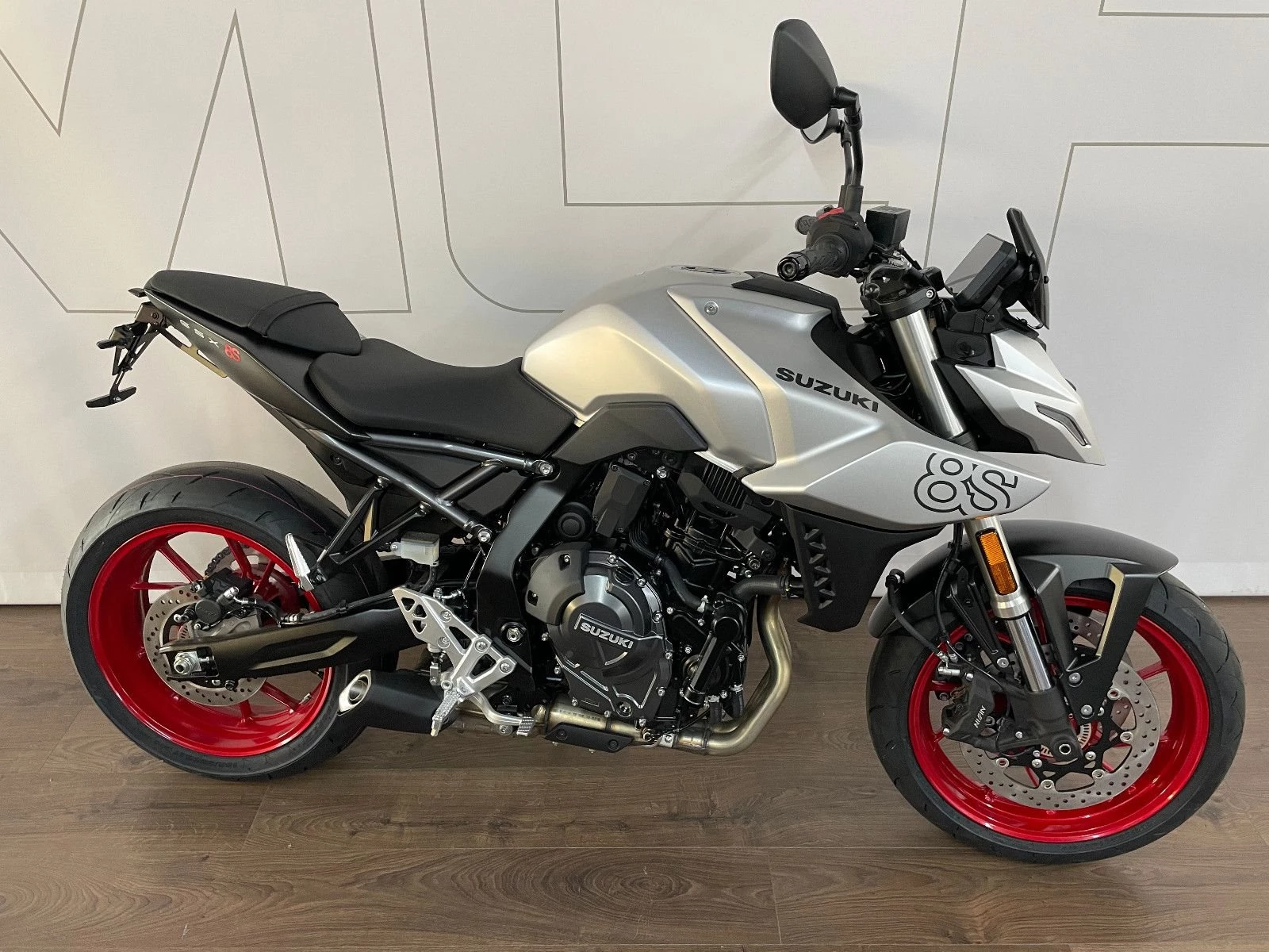 Suzuki GSX-8S