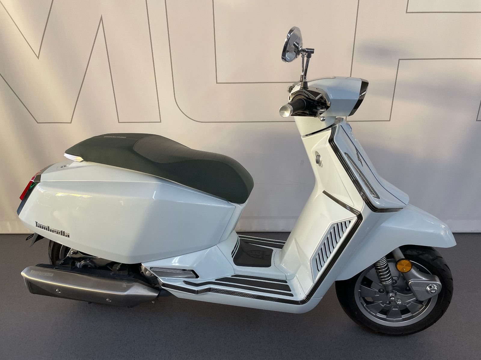 Lambretta X300